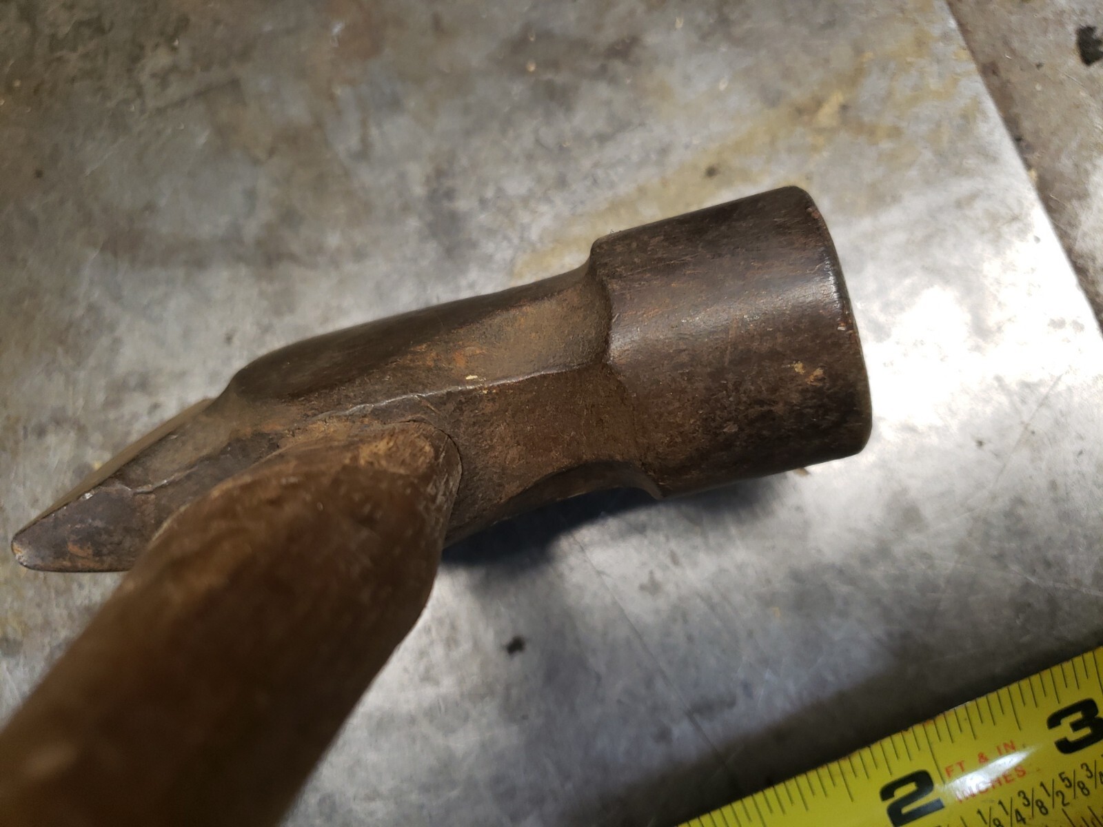VINTAGE 1 POUND 14 OUNCE BLACKSMITH’S CROSS PEIN HAMMER