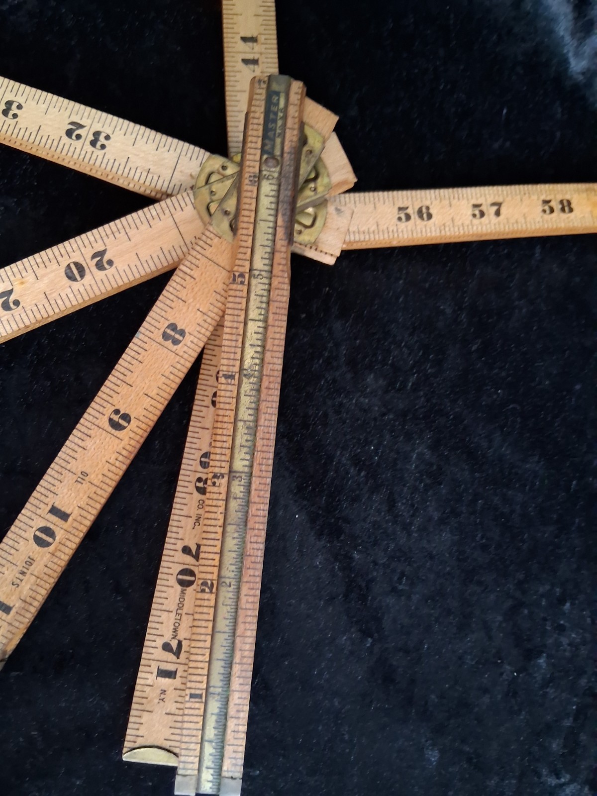 Vintage Master Rule Mfg Co 6 Feet No. X6 Folding Wooden Ruler Zig Zag USED