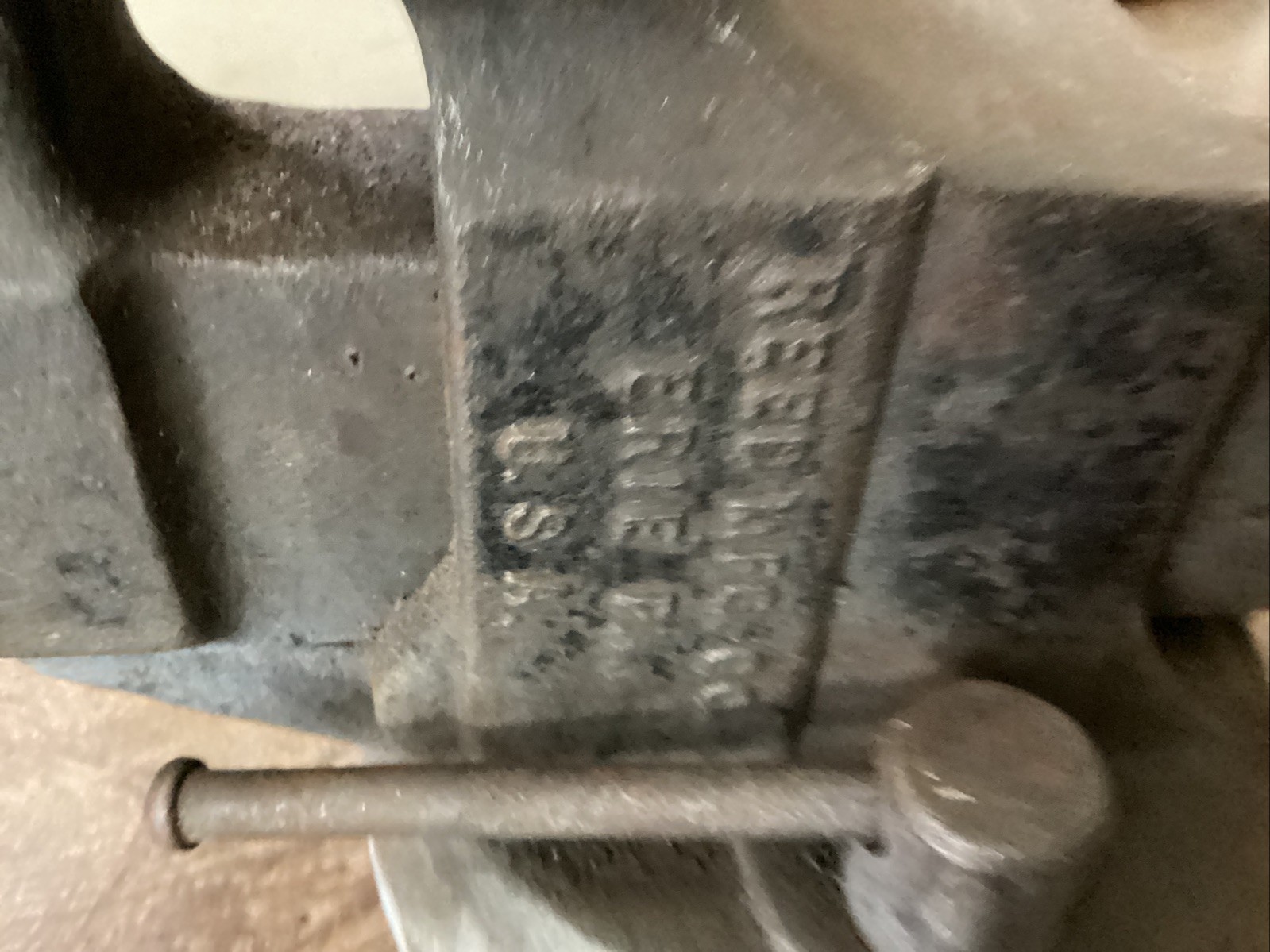VINTAGE REED MFG CO 203 1/2 A BENCH VISE SWIVEL LOCK ERIE PA 36 Lbs FREE SHIP