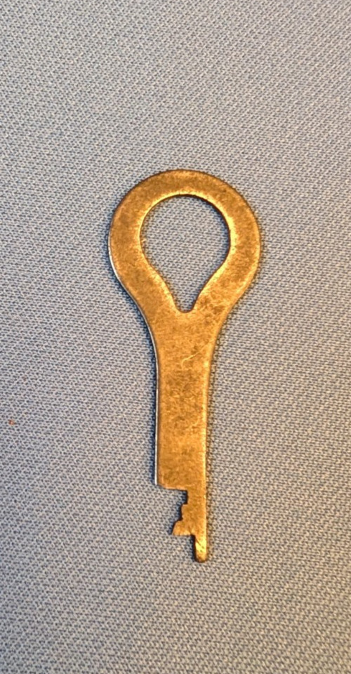 Vintage flat push key, 1 7/8″ long, no shoulder, padlock, entry, security