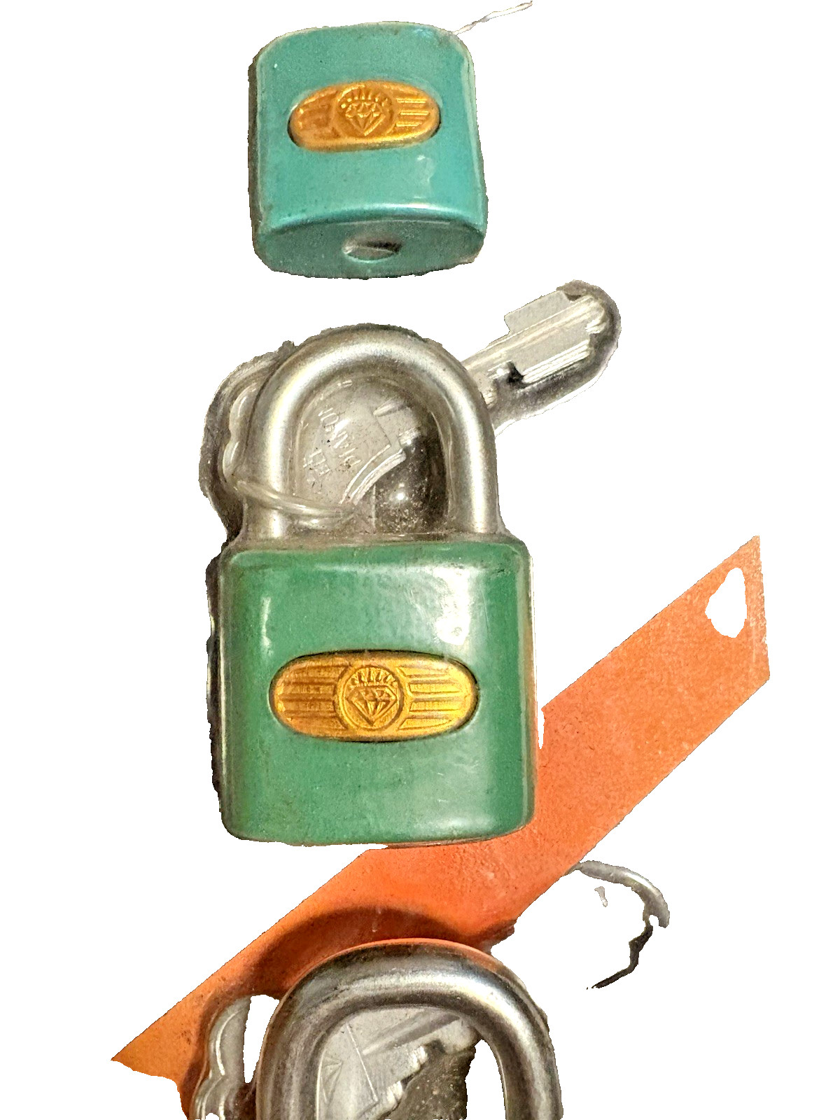 NEW VINTAGE SET OF 3 DIAMOND PADLOCKS WITH KEYS LARGE MEDIUM AND SMALL