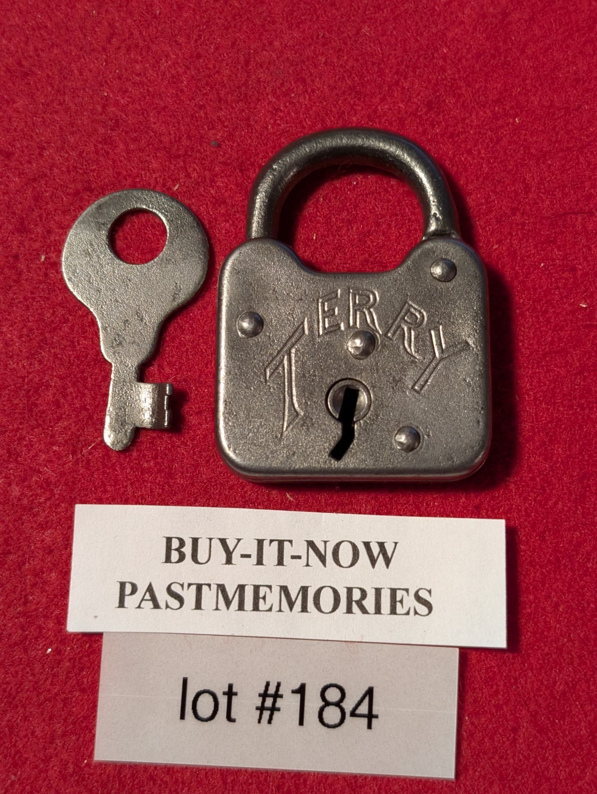 “TERRY” STEEL STORY PADLOCK w/ KEY, OLD VINTAGE ANTIQUE LOCK LOT #184