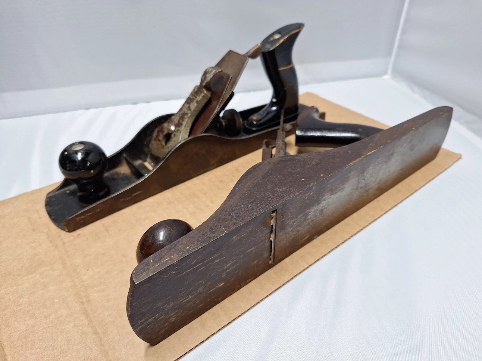 Lot Of 2 Vintage Hand Planes Stanley Bailey No. 5 And Unbranded Spare Read