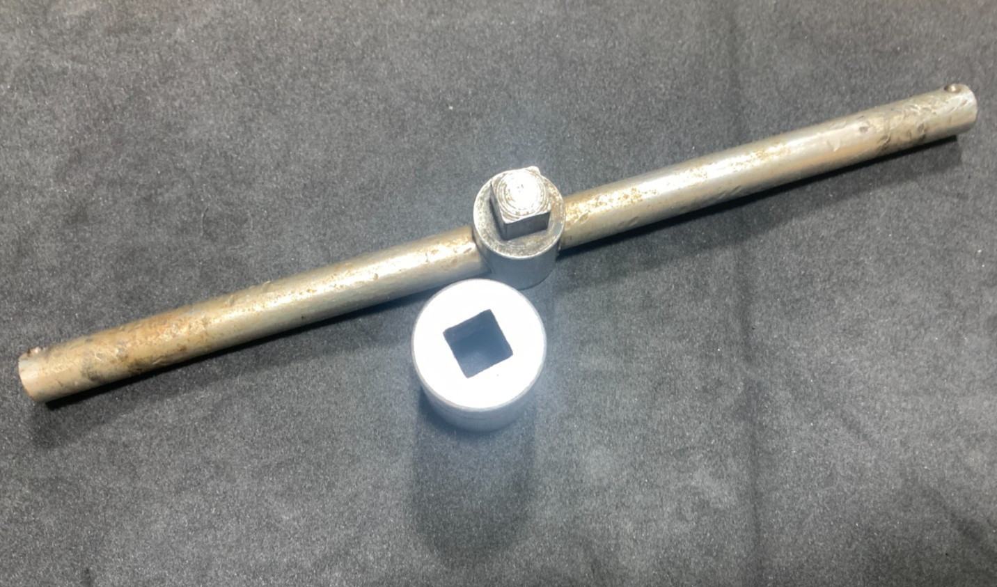 Vintage Williams Sliding T-Handle Breaker Bar S-20A 1/2” Drive with 1″ Socket US