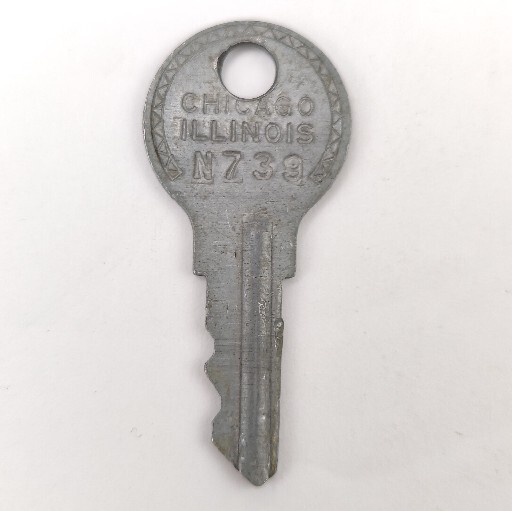 Vintage Old Antique Chicago Lock Co Padlock Key #N739 Chicago Illinois