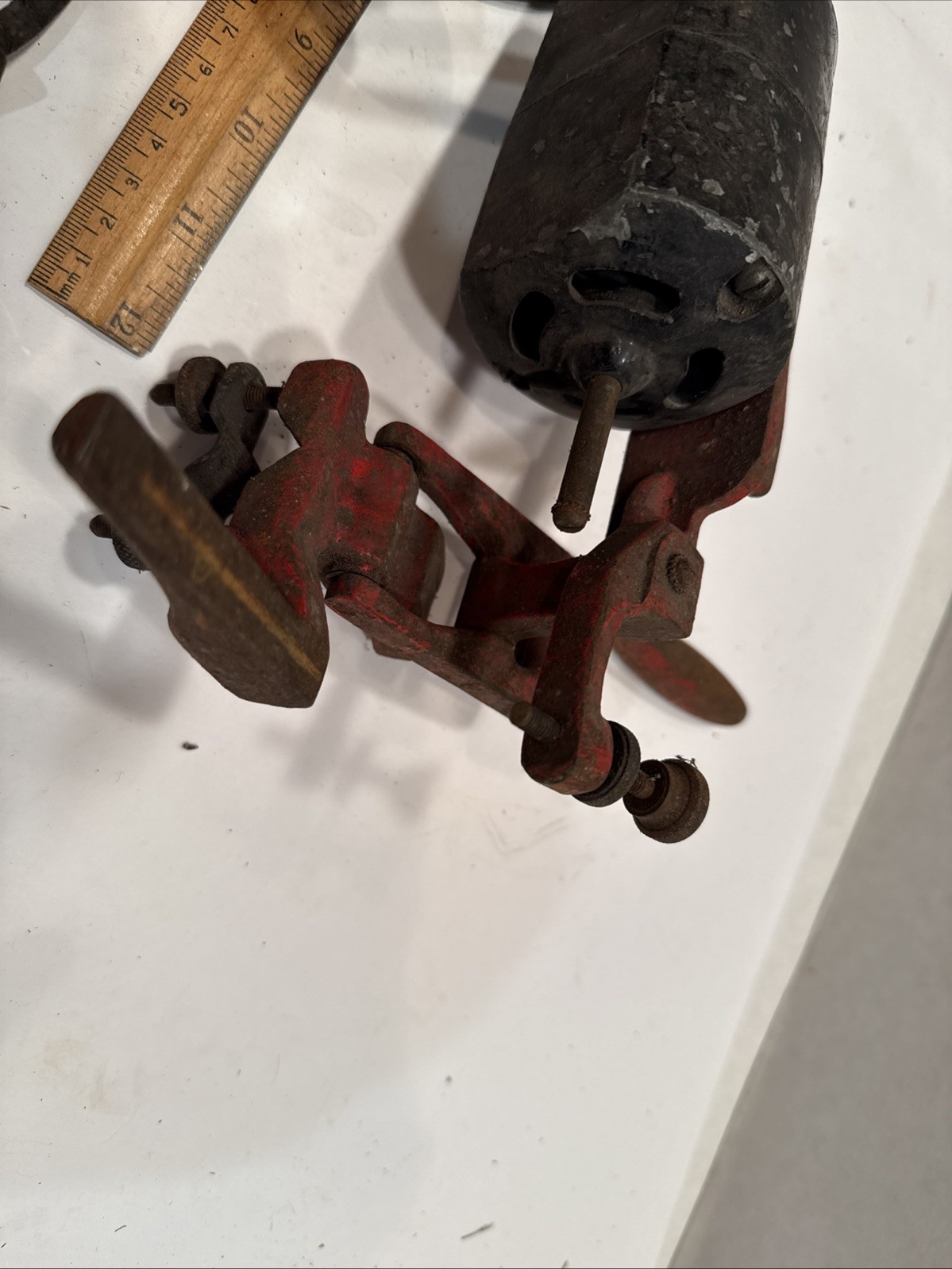 Vintage Used Working AT-1 Motor W/Braintree Undercutter Tool