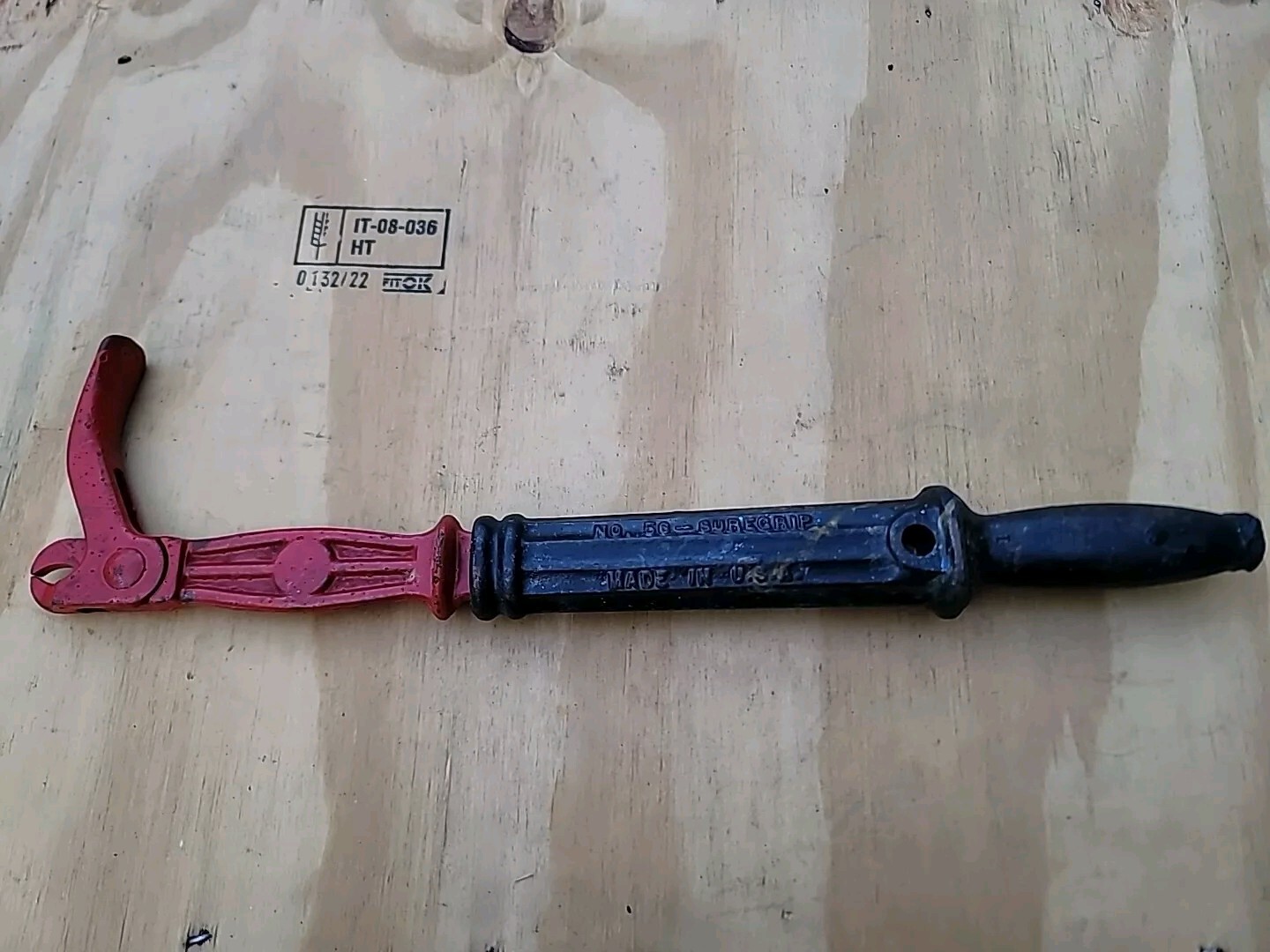 Vintage BRIDGEPORT Hardware No. 56 SUREGRIP Nail Puller Tool Made in USA