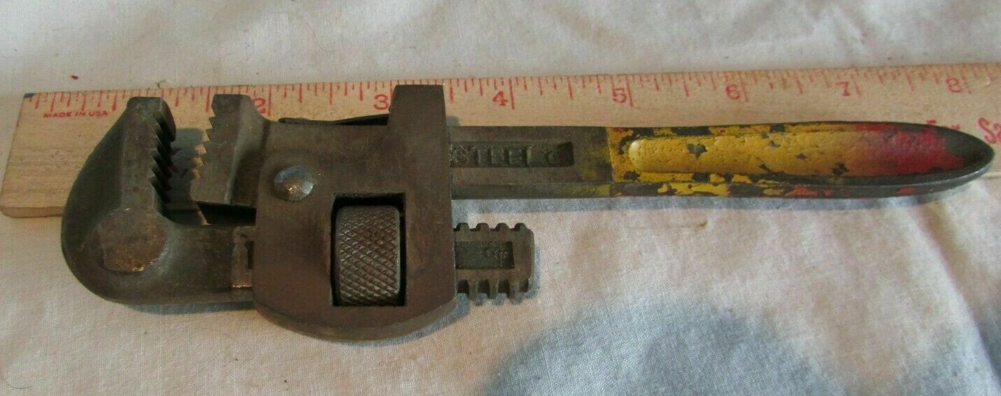Vintage No 8 Pipe Wrench STEEL RED/YELLOW PAINTED HANDLE