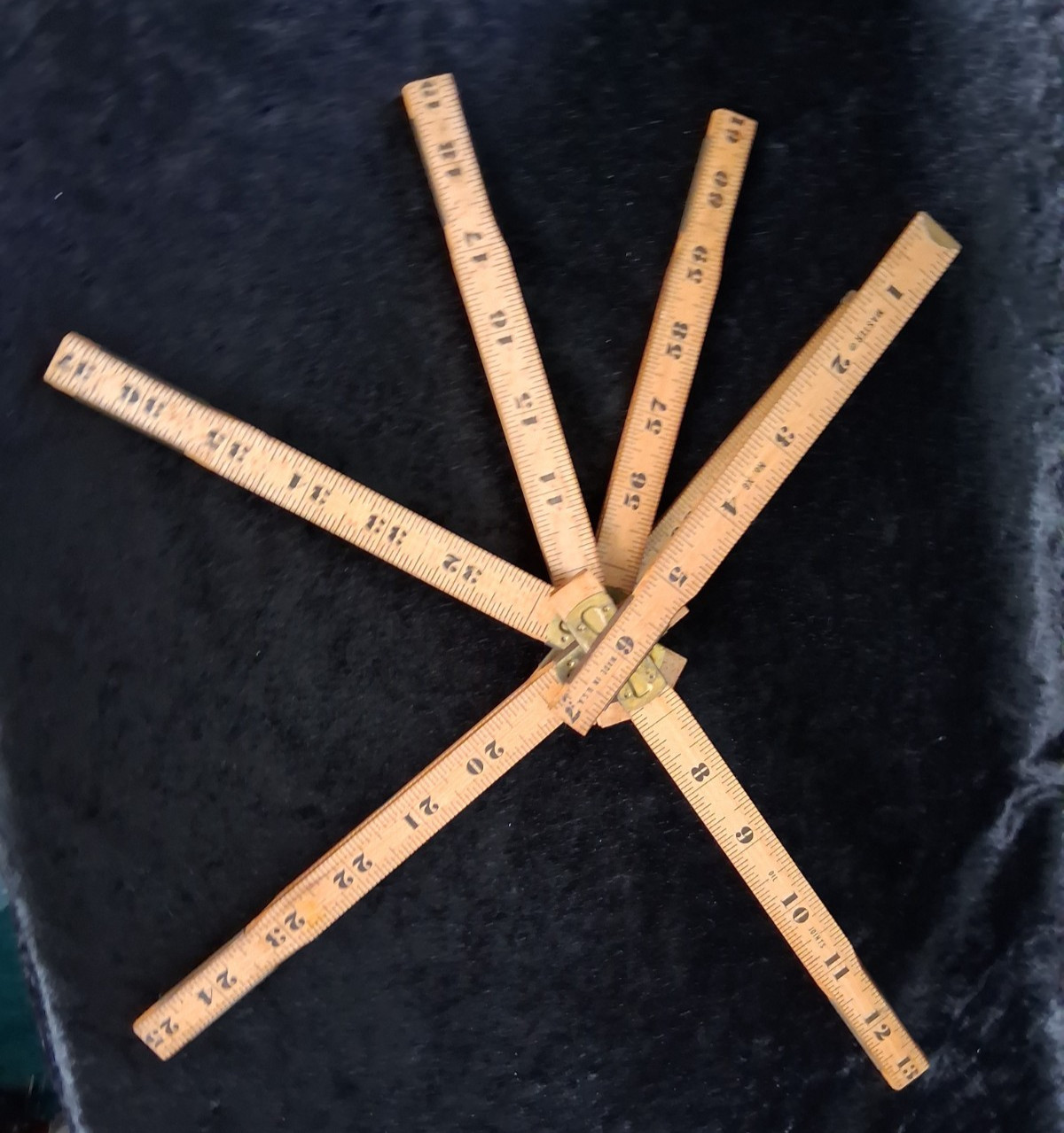 Vintage Master Rule Mfg Co 6 Feet No. X6 Folding Wooden Ruler Zig Zag USED