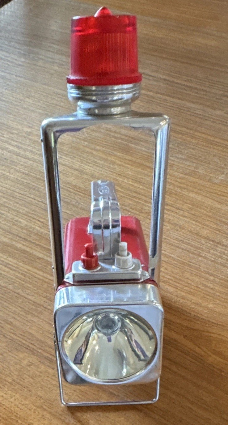 Justrite Model 2108; Usalite Flashlight w/Red Beacon