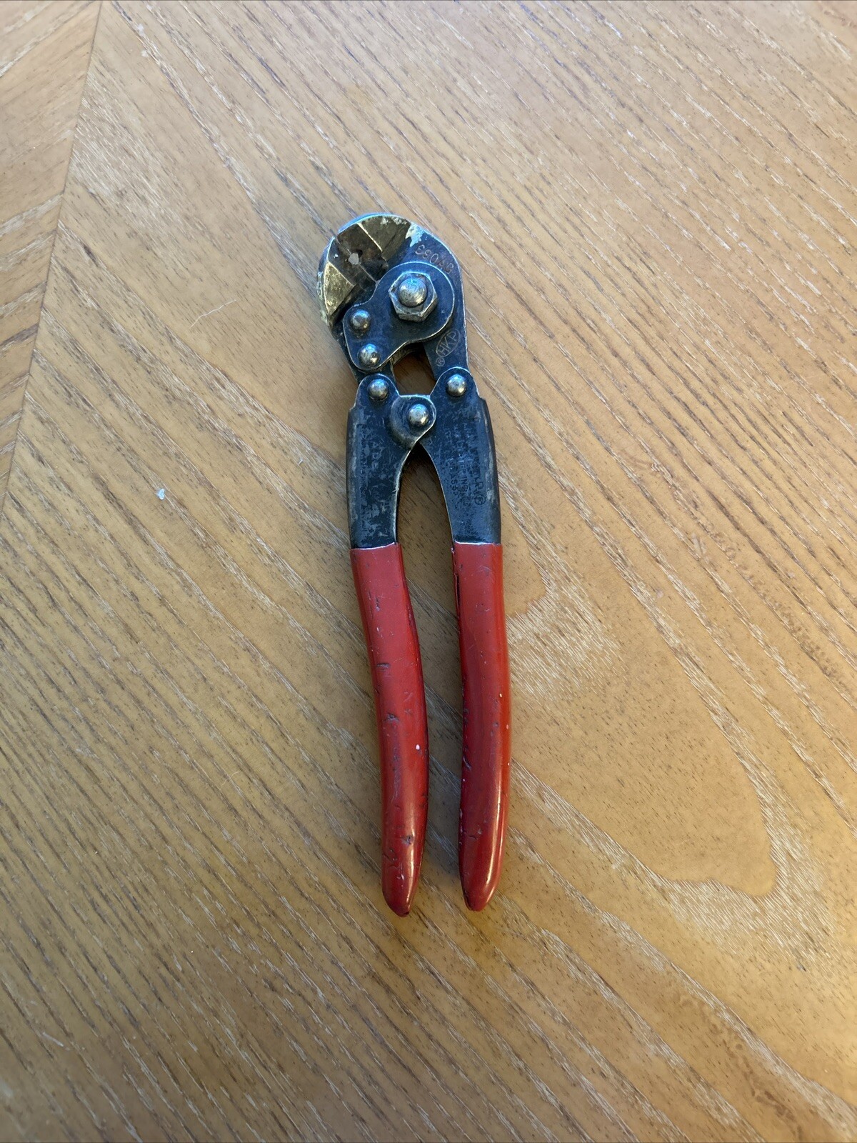 VINTAGE WIRE CUTTERS SPECIALTY TOOL, HKP 690AG HAND KLIP BOSTON USA