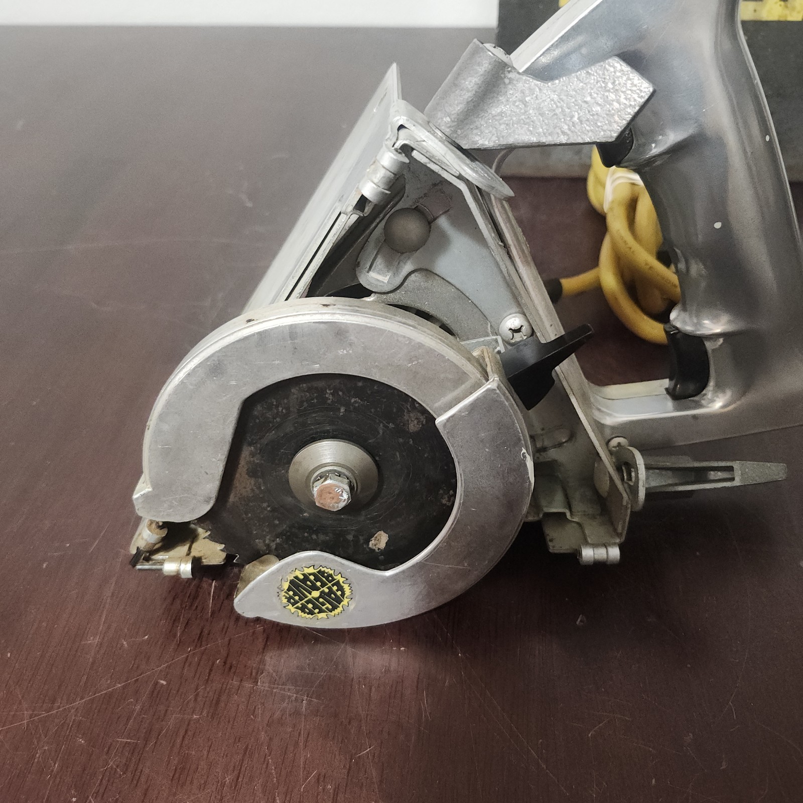 Stanley Eager Beaver 4 1/4″ Circular Saw .01 W/ Metal Box 90250 HD
