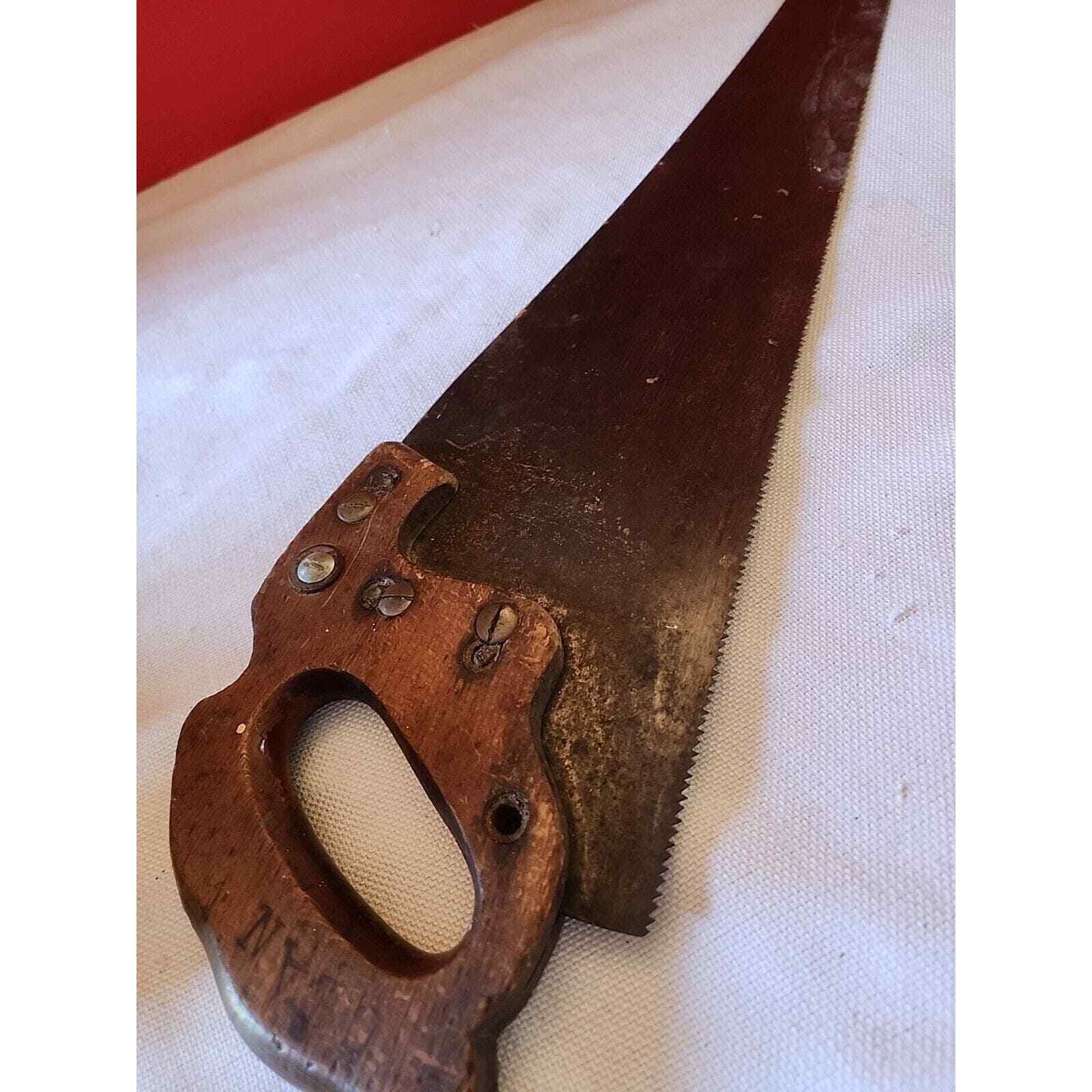 Vintage Distressed Warranted Superior hand saw 26″ keystone Lodge Rustic Decor
