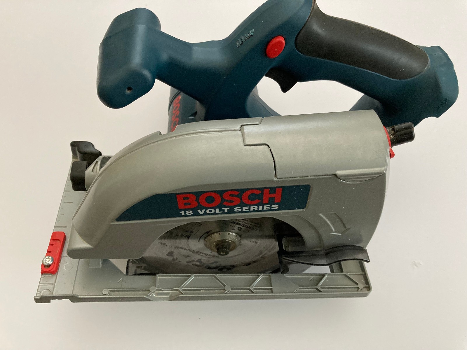 Bosch Cordless 6-1/2″ Circular Saw 1662 With Case
