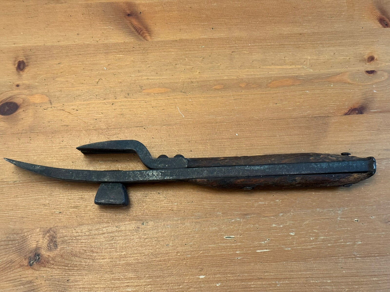 Vintage Box and Crate Hammer BRIDGEPORT HDWE. MFG. CORP