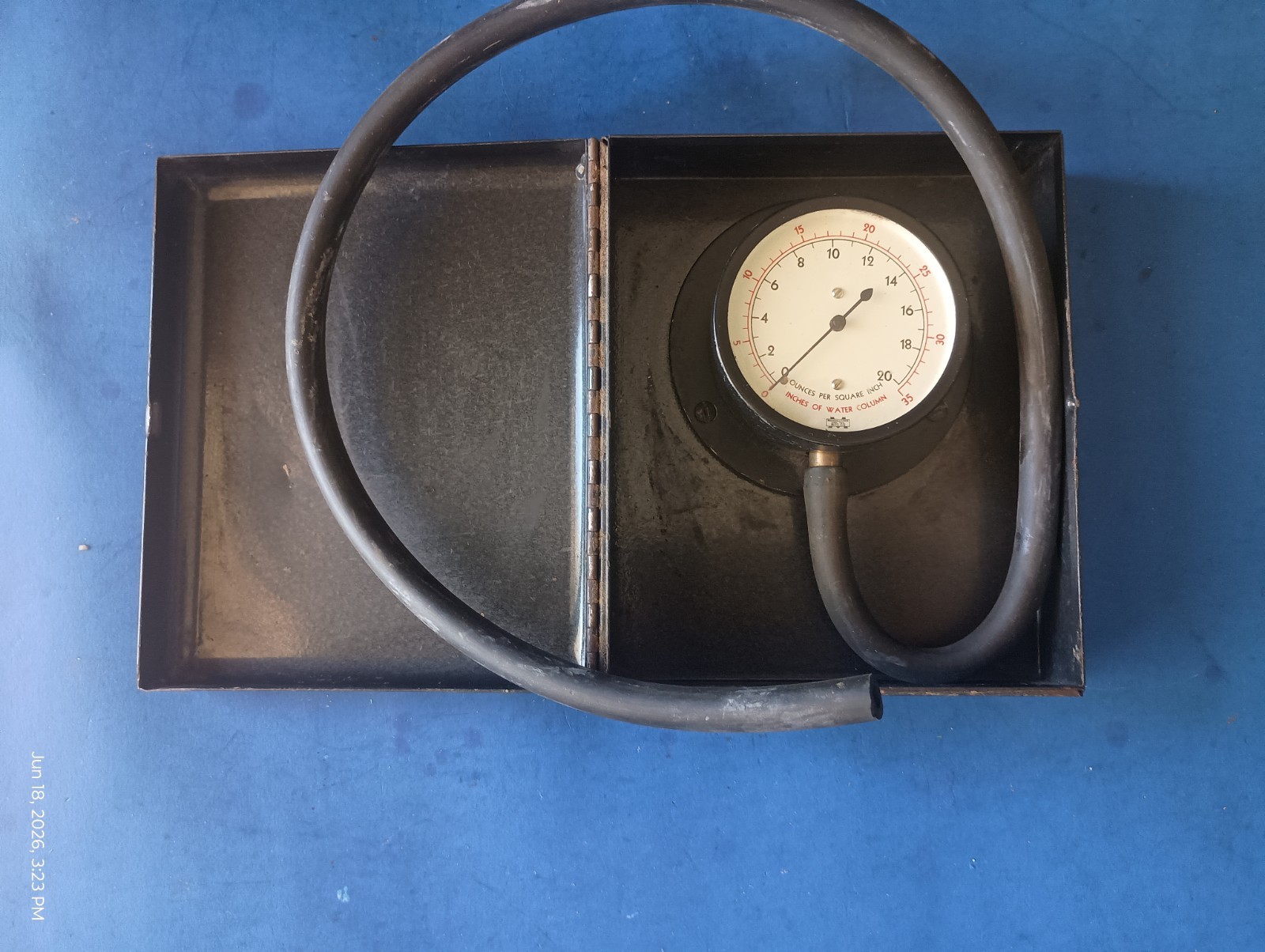 Vintage Pressure Gauge Marshalltown Mfg. Co. , 0 to 35 inches of Water
