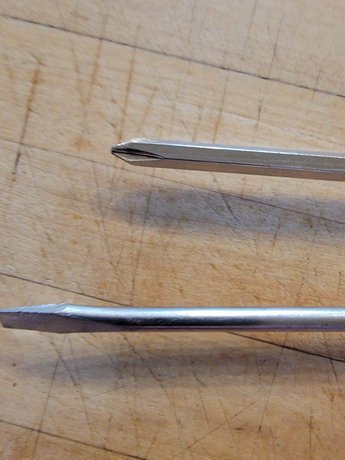 2 two pocket advertising screwdrivers Liquid Wrench,B&D mfg. co flat and philips