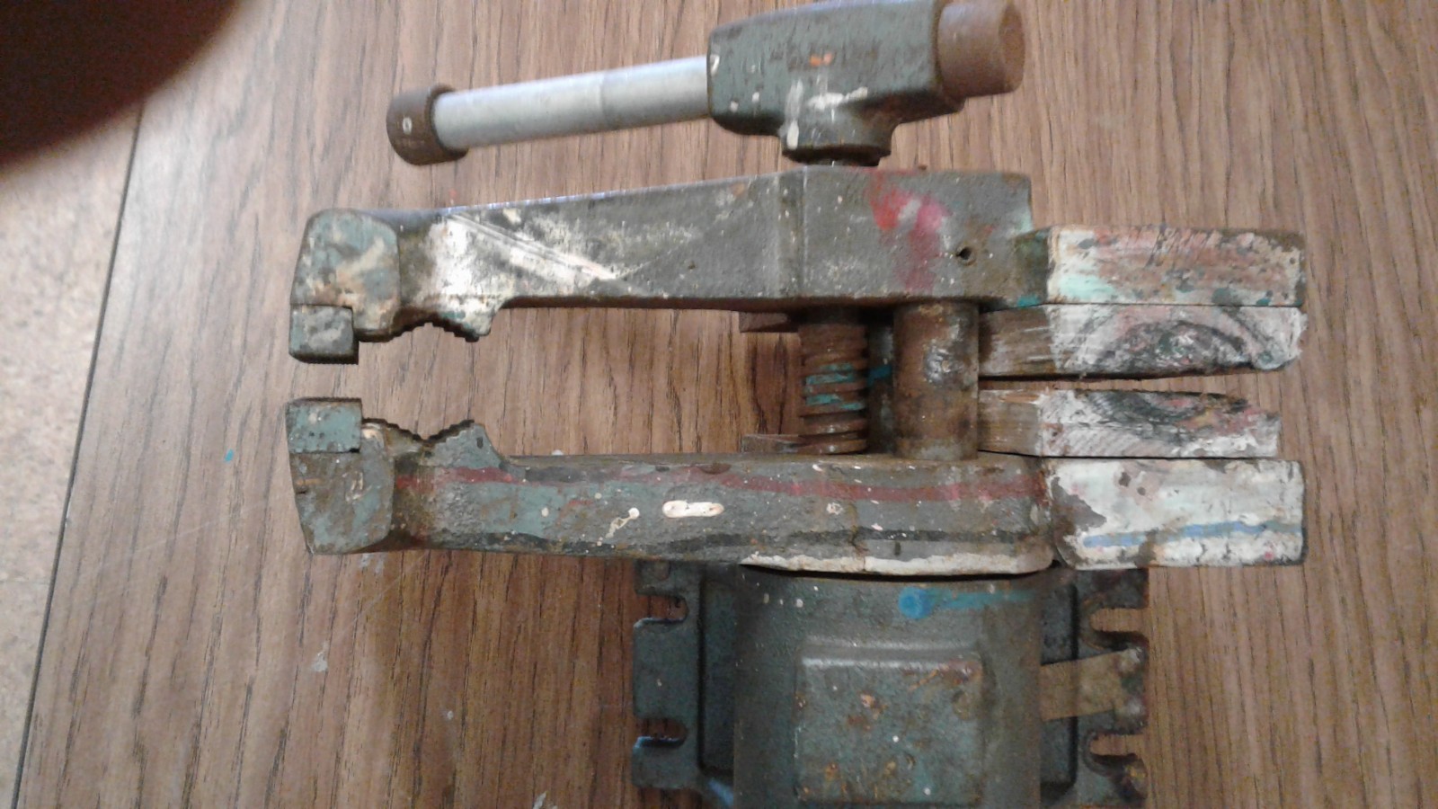 Very Rare-Hard To Find VINTAGE WILTON WOOD & METAL WORK ROTATING HEAD BENCH VISE
