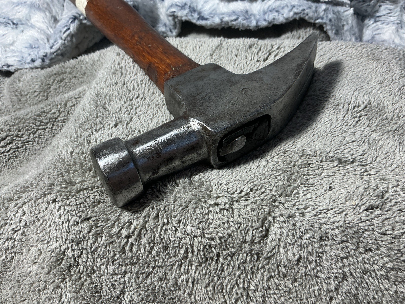 Vntg. Belknap Blue Grass Balanced Hammer – US Military Marked W/ Original Handle