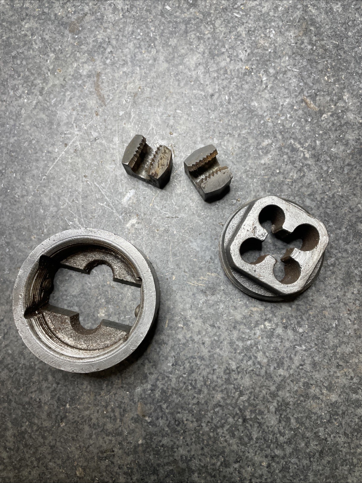 GTD Greenfield 3/8″ MC16 die, Little Giant, 2” diameter two piece, threading Die