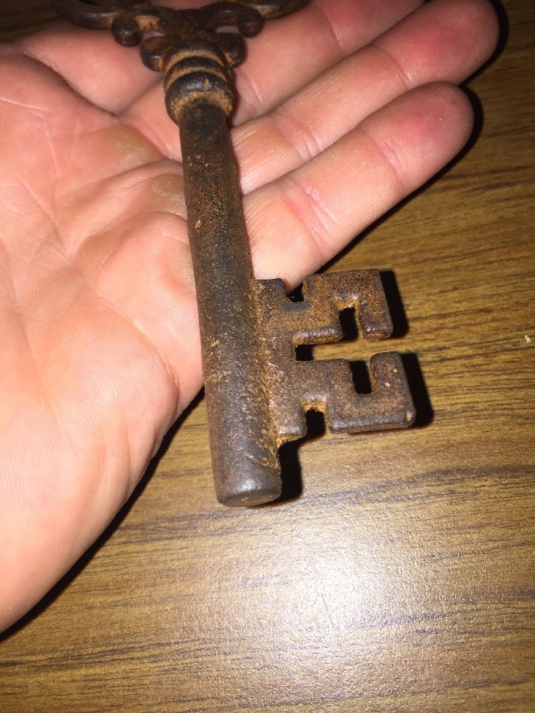 Victorian Door Key Cast Iron Metal Cathedral Castle Medieval Church Decor GIFT