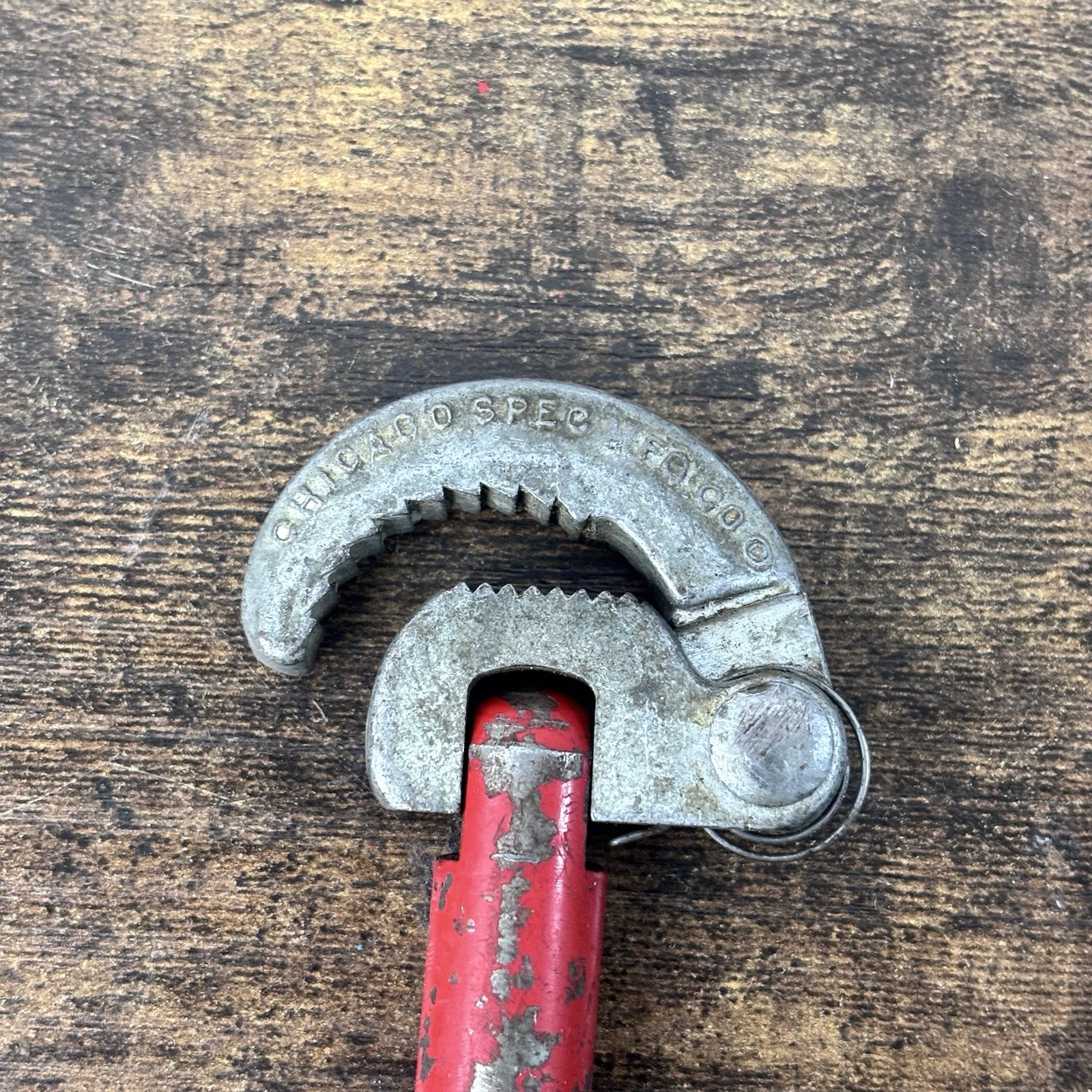 Vintage Speedy Basin Plumbing Wrench Tool Red 12” Spring Loaded Pivot Jaw VTG