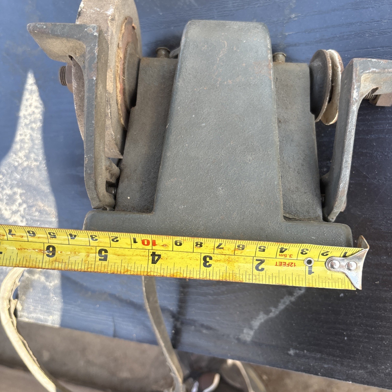 Vintage Cast Iron Belt Pulley Bench Grinder Belt-Driven 4” Arbor