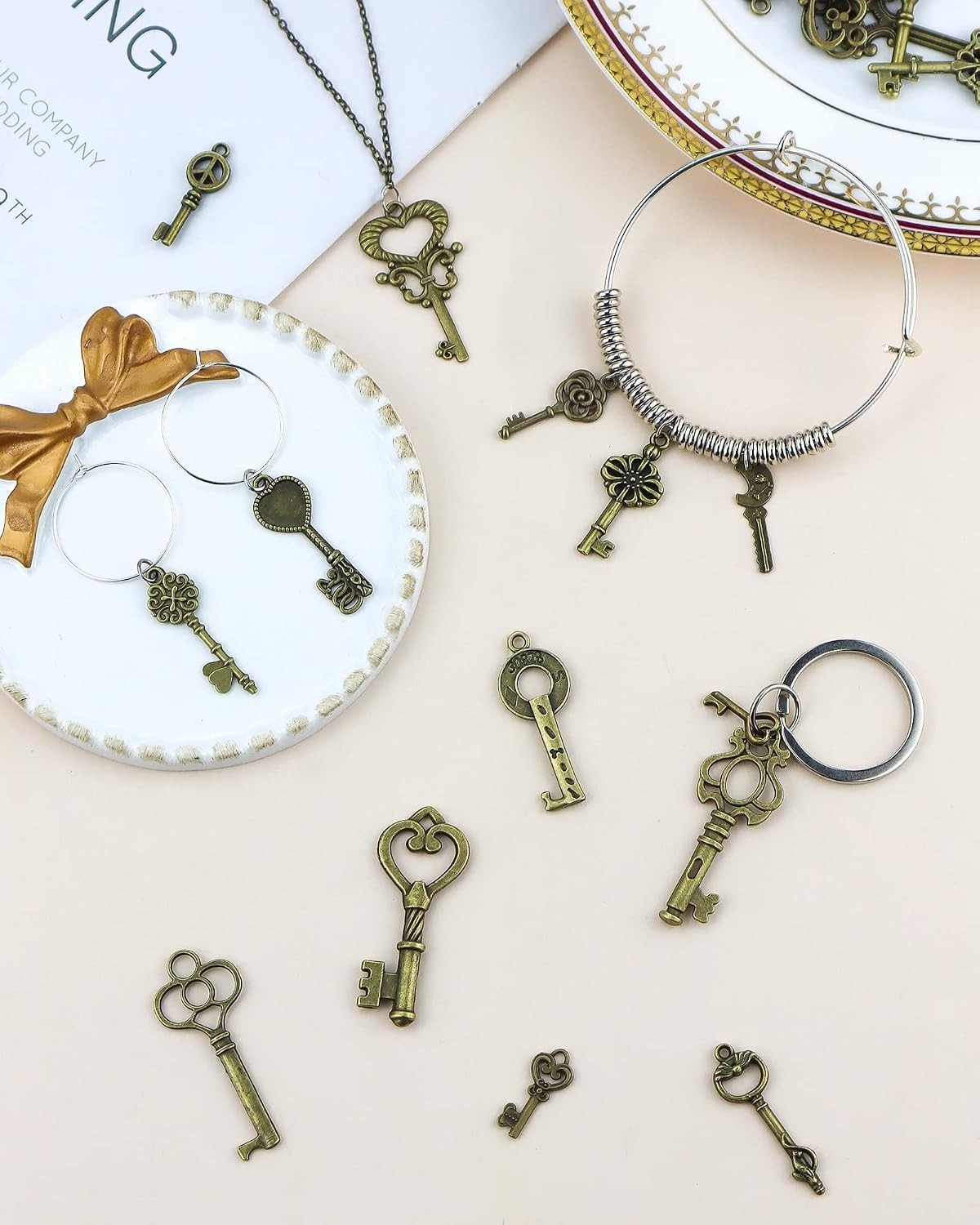 40 Pcs Vintage Skeleton Key Set Charms, Mixed Antique Style Bronze Key Set Ch…