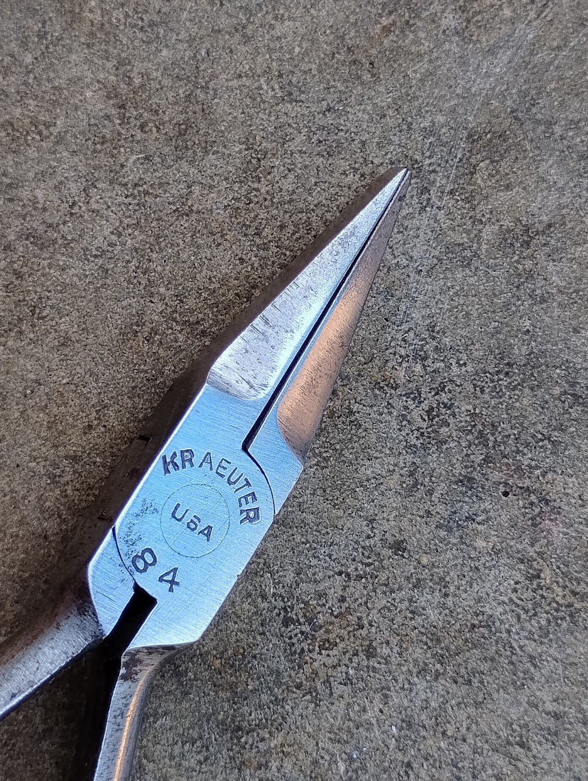 Small Vintage KRAEUTER No. 84 Duck Bill Pliers 4-3/4″ Long