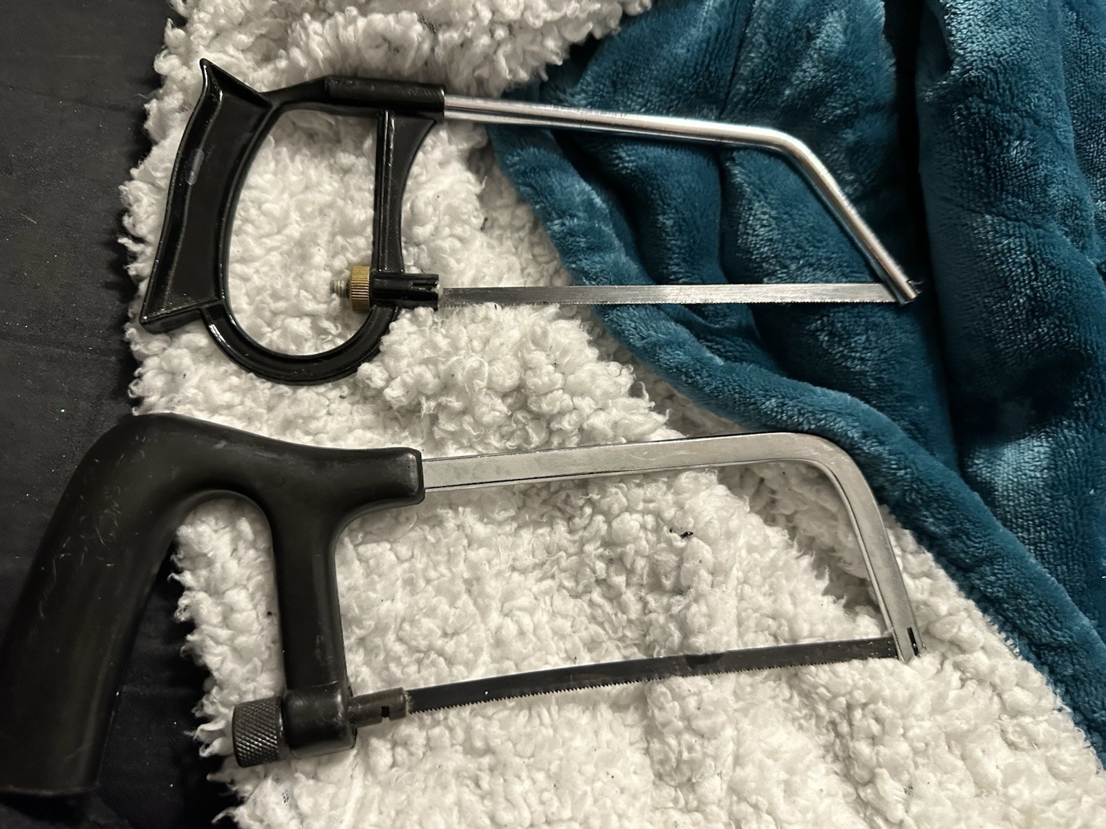 Lot of 2 vintage small hacksaws for models used