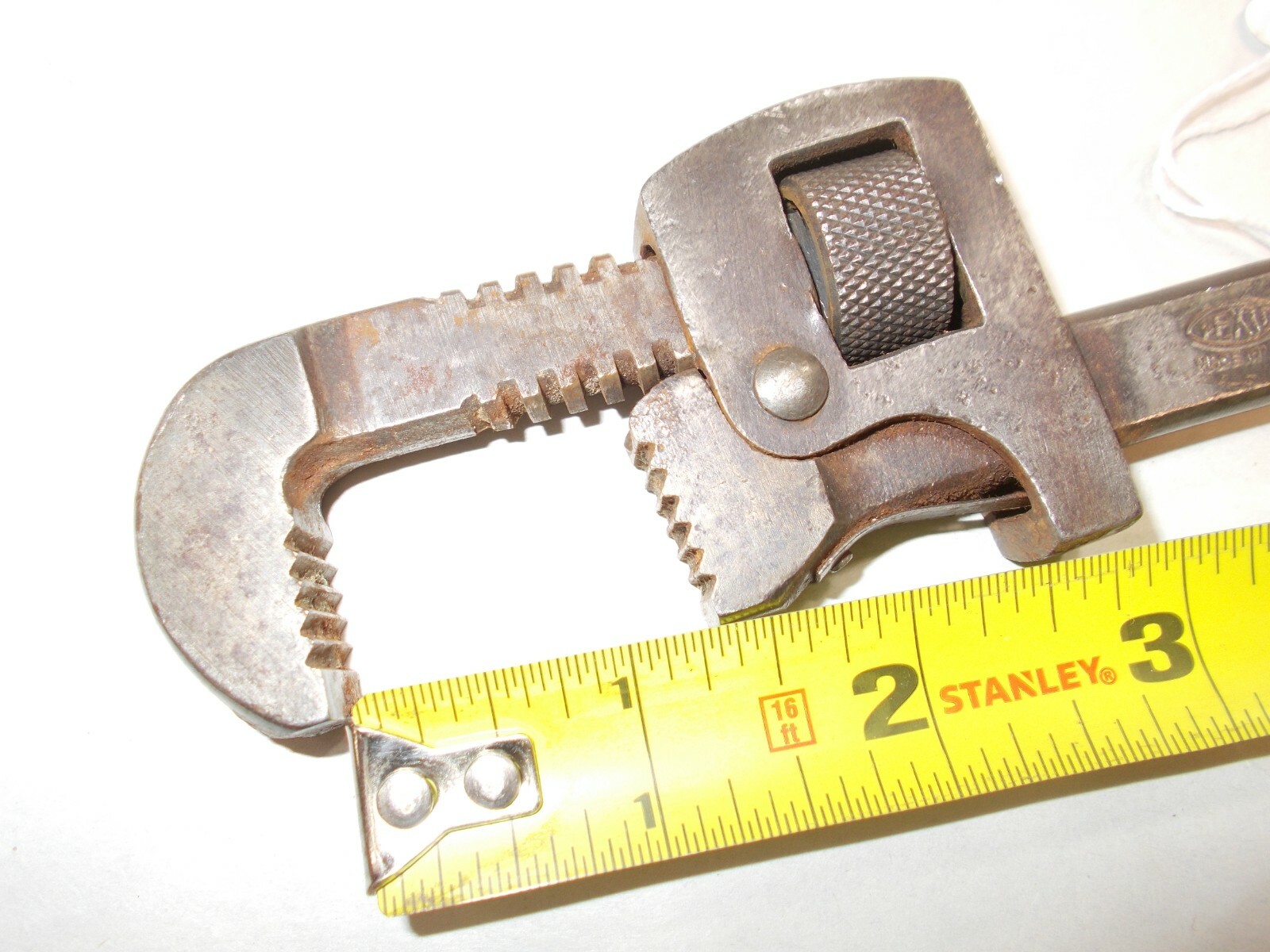PEXTO (Peck, Stow & Wilcox) 8″ Pipe Wrench, Opens to 1-1/4″, Made in USA