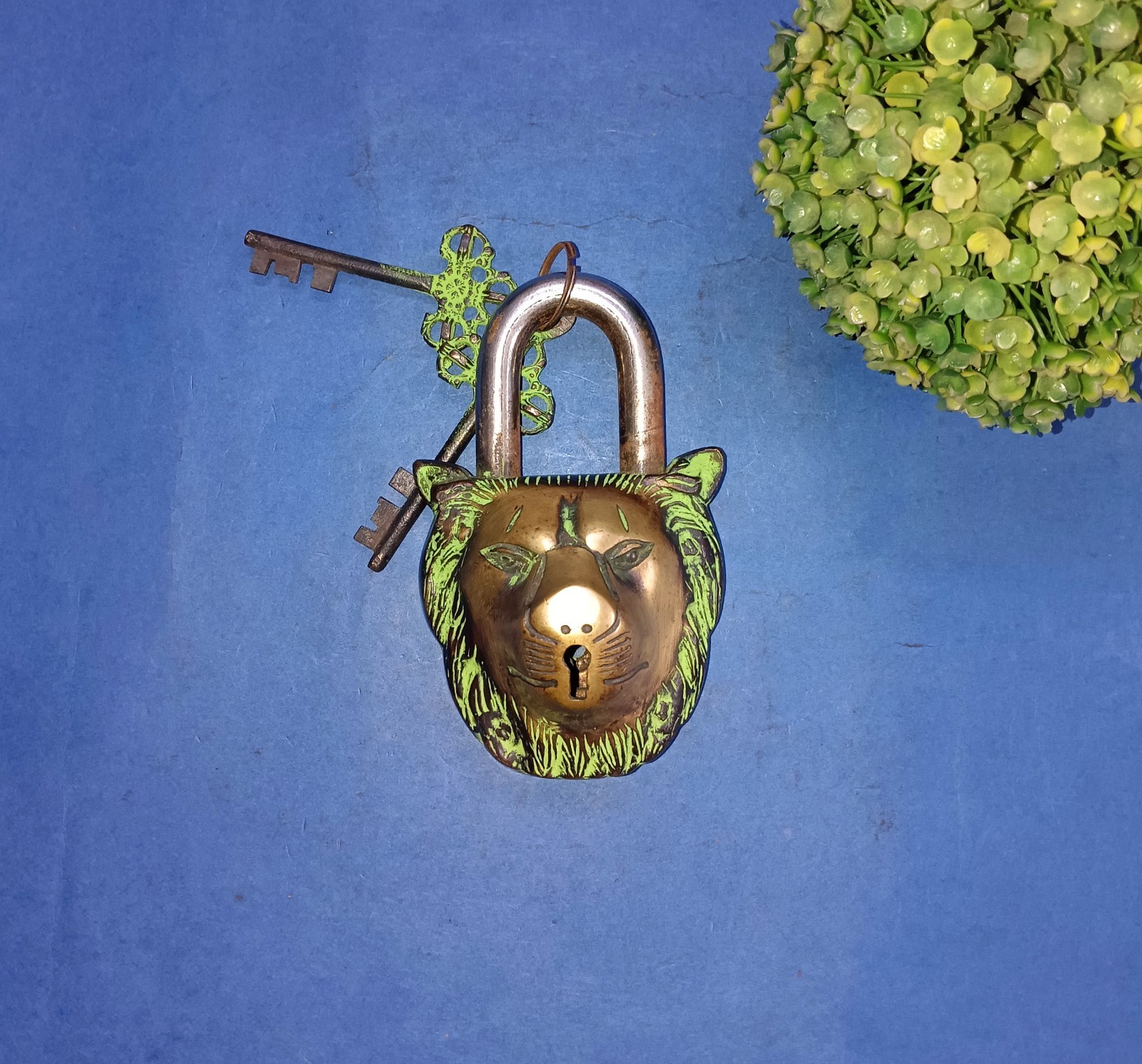 Animal Design Lion Face Shape Door Lock Antique Brass Safety Door Padlock GTX
