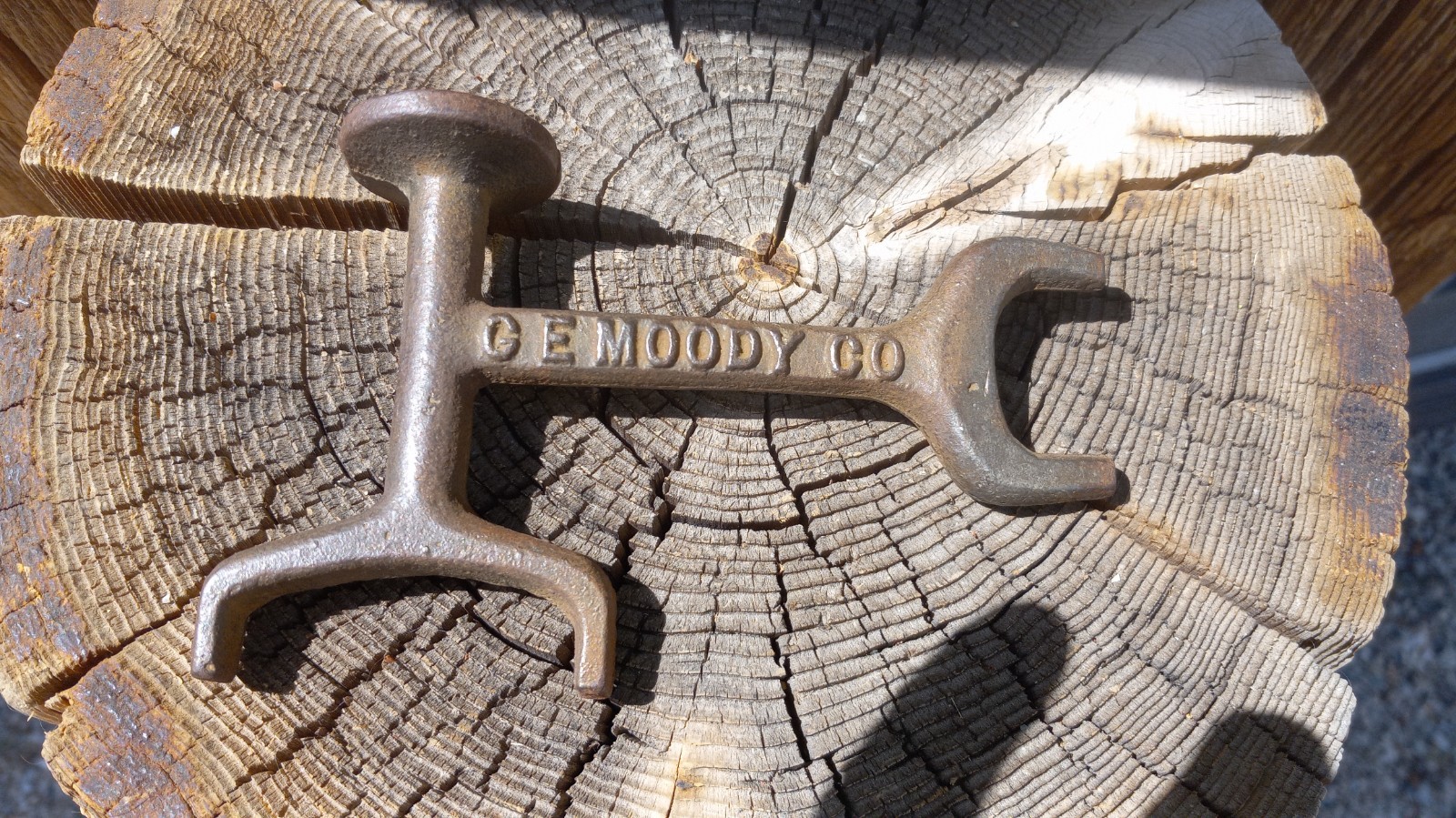 ANTIQUE G.E. MOODY CO. GAS VALVE WATER WRENCH MULTI TOOL