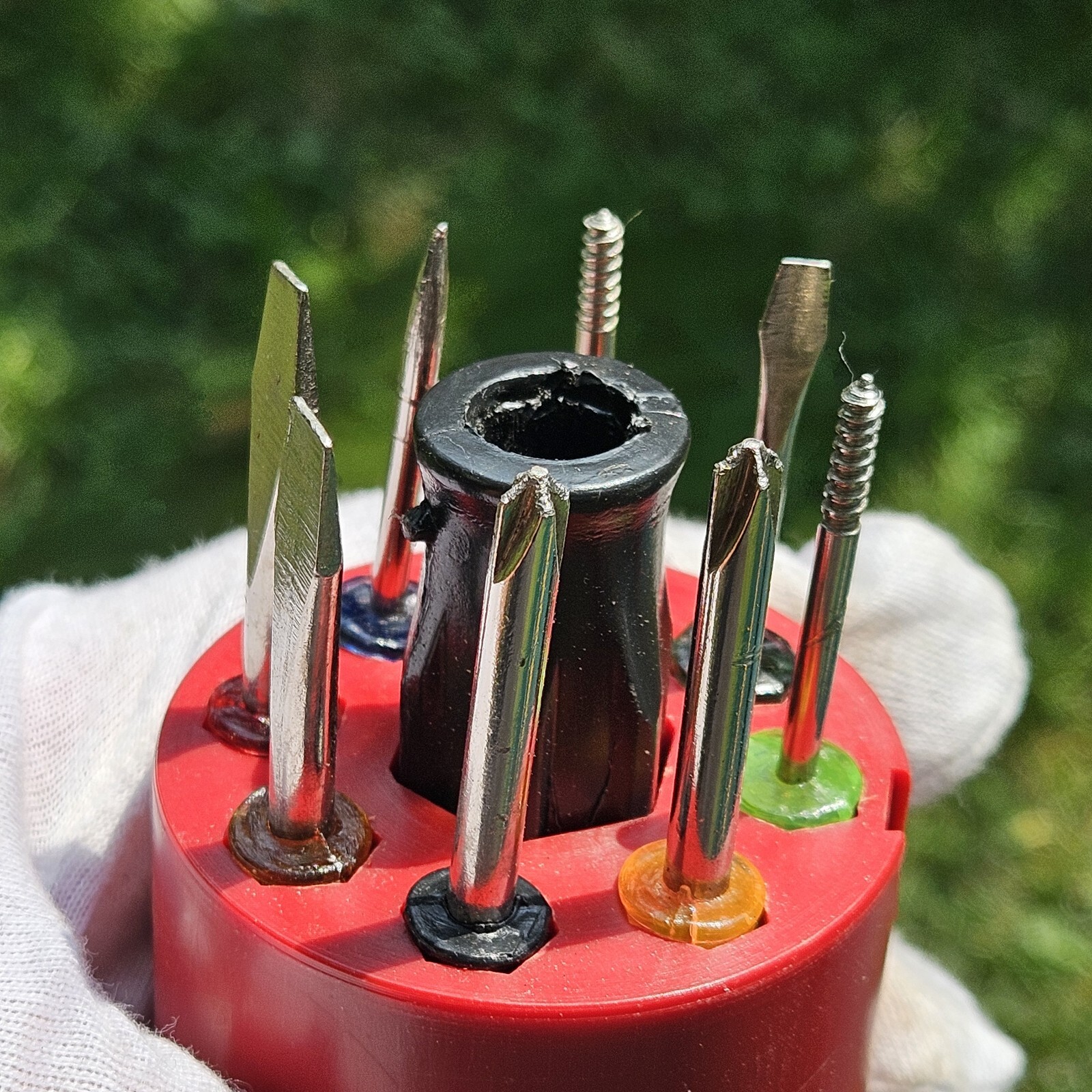 VINTAGE EVEREADY TOOLS MINI SCREWDRIVER SET TIN CAN COMPLETE 80’s