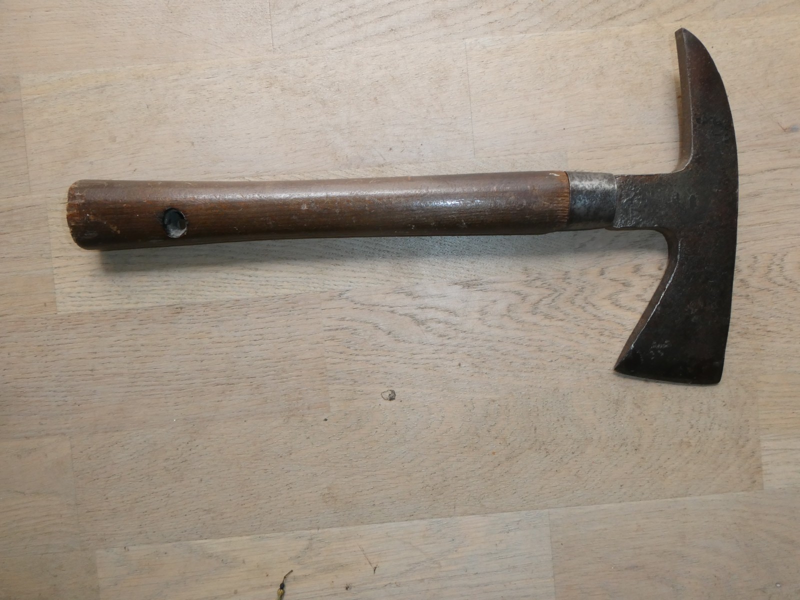 Vintage Elwell Fireman’s Axe 1942 WW2 WWII Very good condition