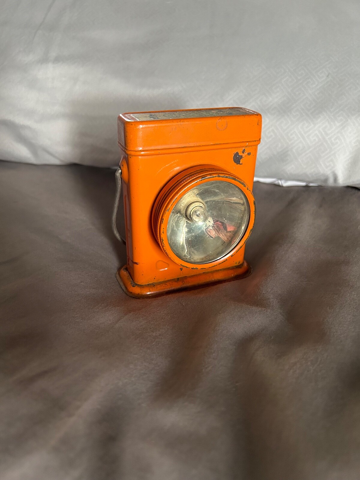 THE NIAGRA CUB #21 Flashlight Antique Orange 4 1/2″ x 3 1/2″ x 2″ ~NOT TESTED~