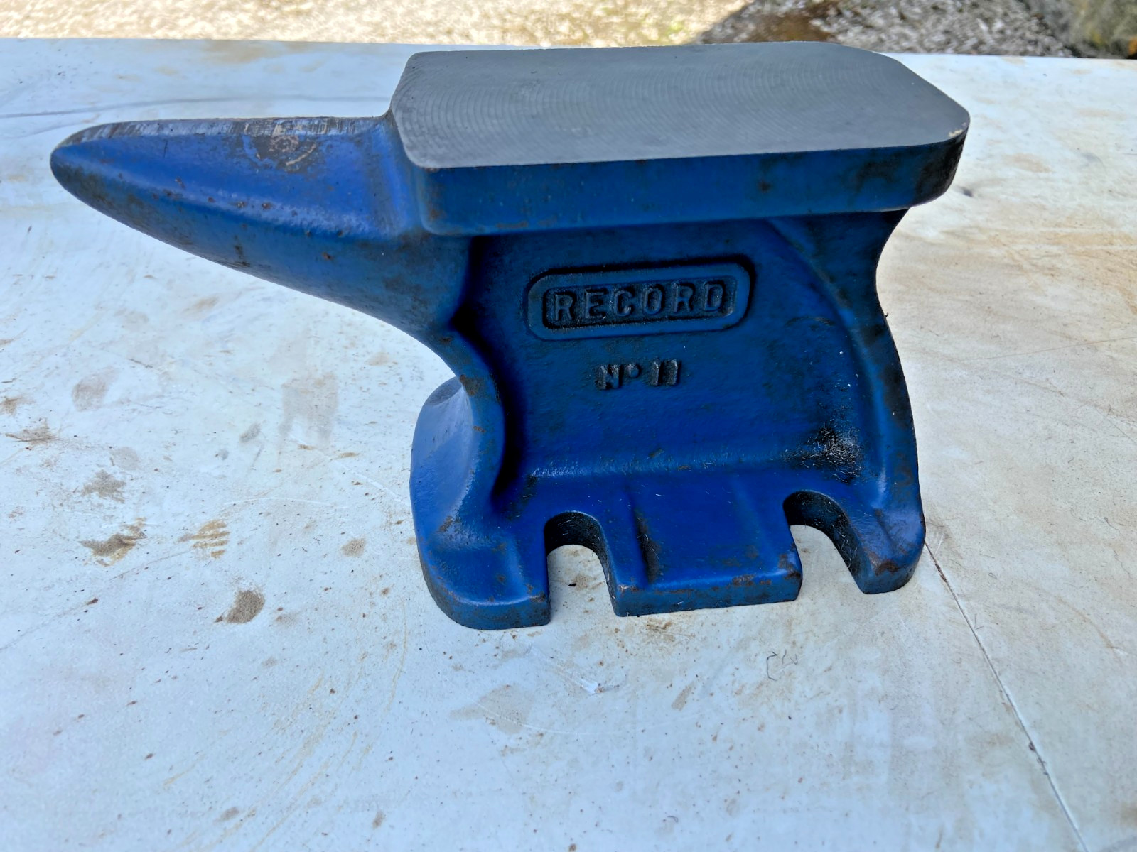 Record No. 11 Anvil small 8 x 3 x 5 in bench top anvil hardly been used tin work