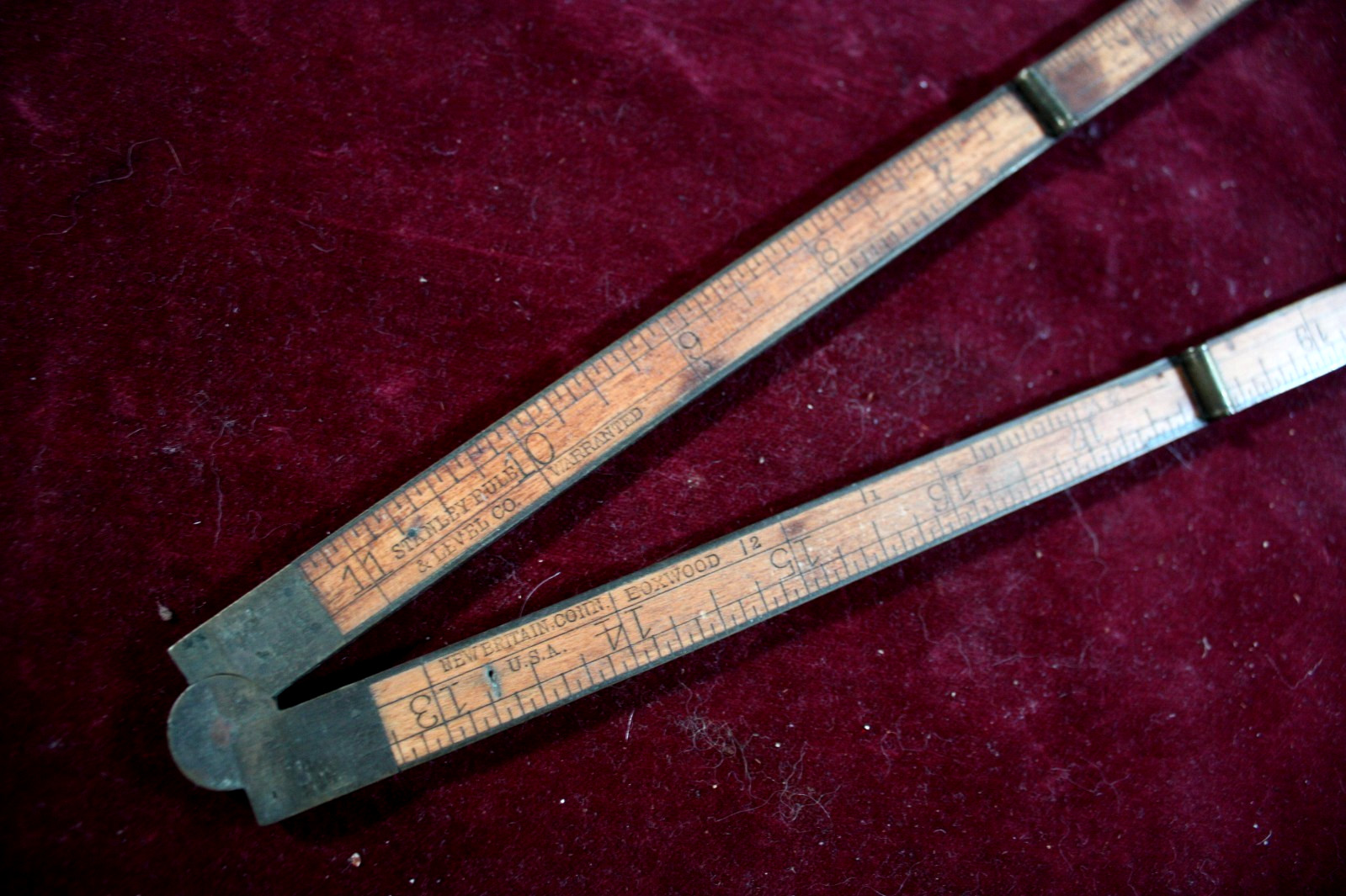 ** ANTIQUE STANLEY RULE & LEVEL CO. NO 62 BOXWOOD 4-FOLD 24″ INCH RULER 1920s **