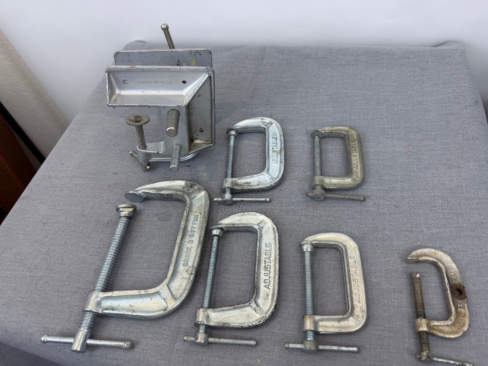 Stanley 80-702 Vise + Adj Clamps 2×1430 3″, 21422 2.5″, 1420 2″ + B&C 144 4″