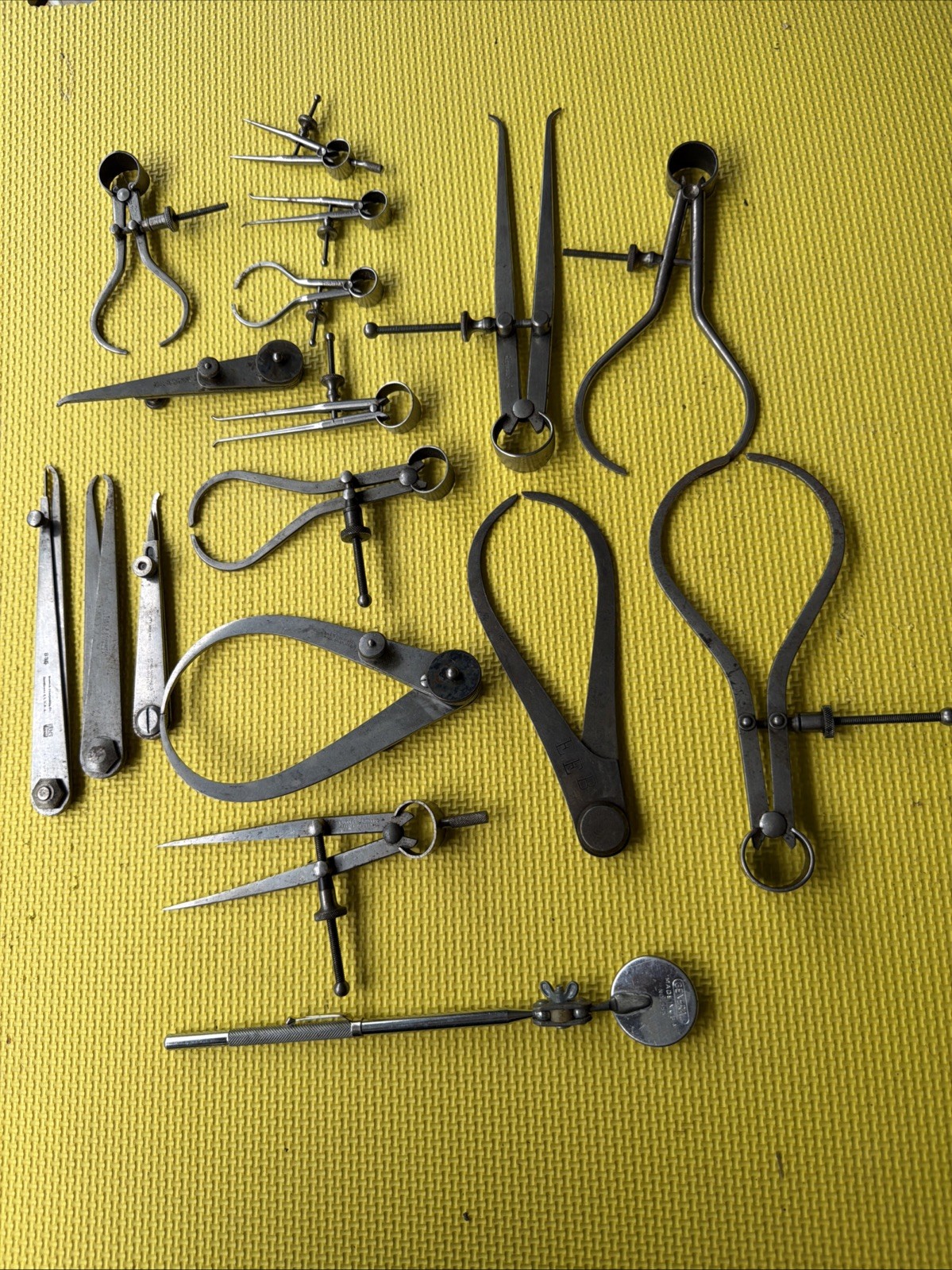 Old Lot of 16 Machinist Dividers Calipers Starrett Brown Sharpe