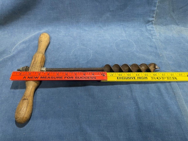 Vintage T-handle Auger – No Name- 1 1/4 inches