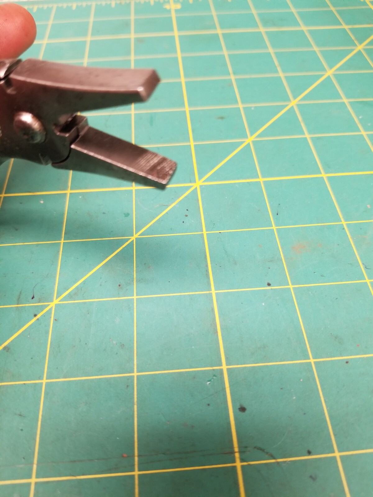 VINTAGE Button Pattern Linemans Plier Irving MFG CO., MADE IN USA