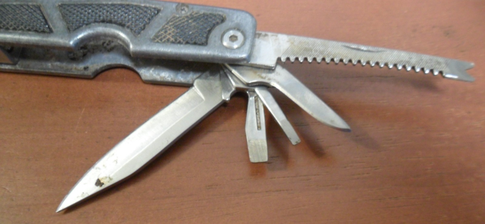 HUSKY 2CR Multi-Tool Folding 13-in-1 Multitool Pliers, Knife, Saw, More