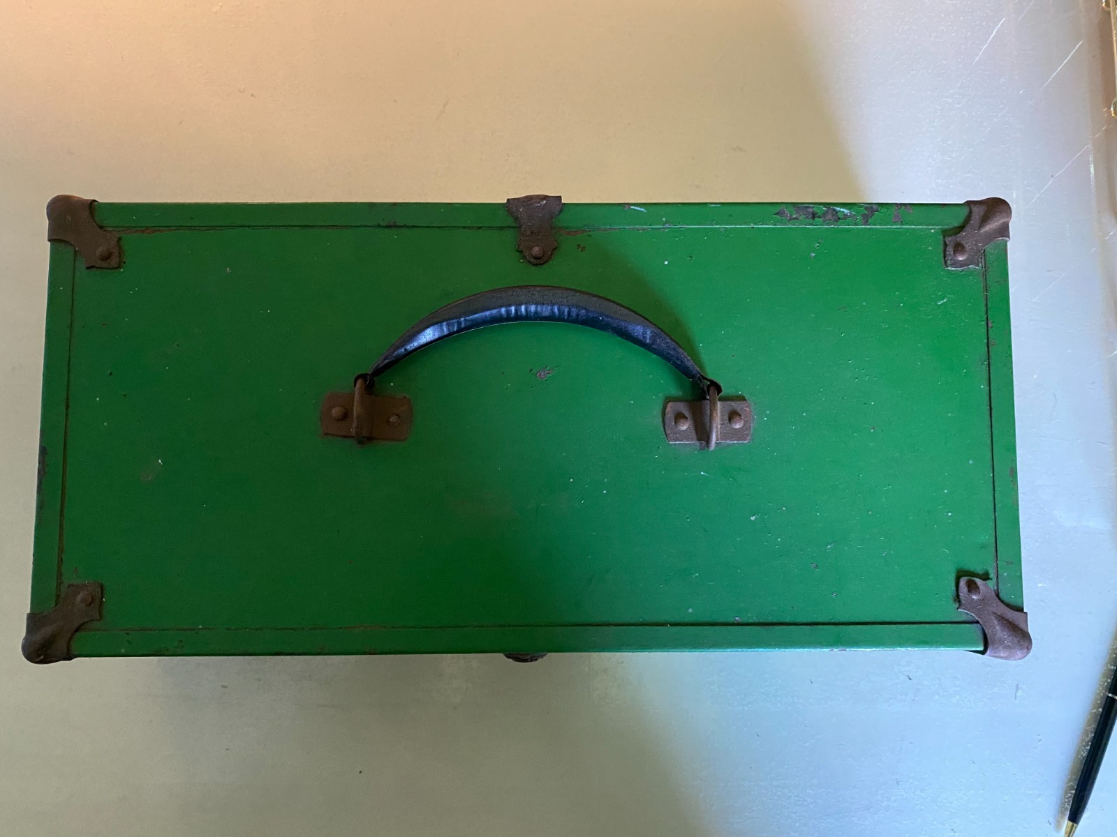 Vintage Traditional Green Wood 15.5″ L x 7.25″ W x 4.7.5″ H Toolbox- Great shape