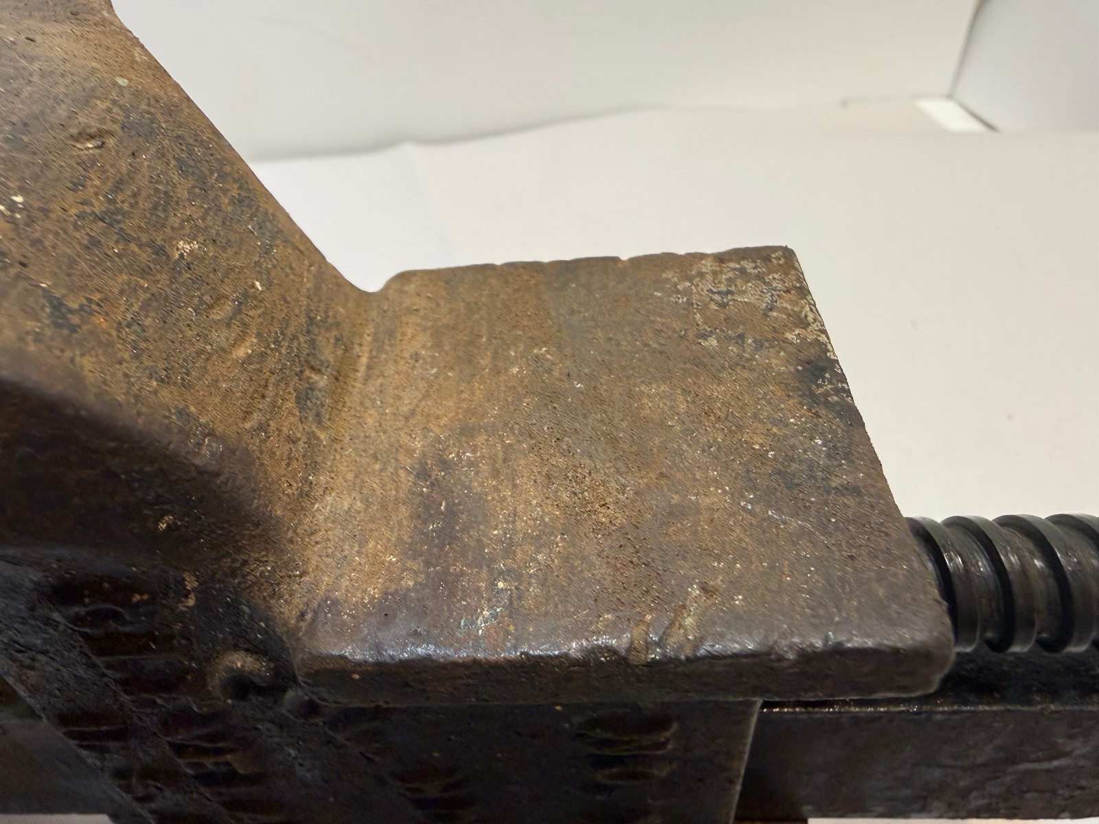 Vintage Columbian No. 143 Fixed Bench Vise