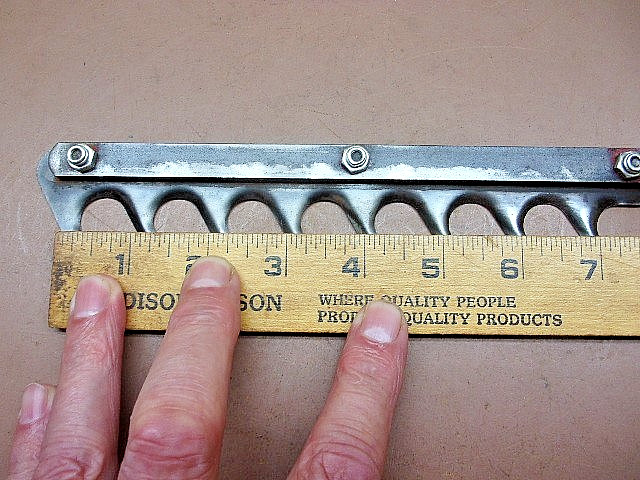 Vintage Unbranded Right Handed Garden Weeder Tool 18″ Long USA Made CLEAN!