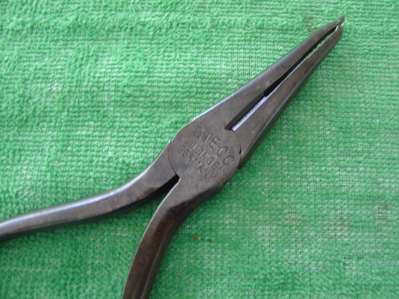 VINTAGE BIECO NEEDLE NOISE PLIERS 6″ SIDE CUTTERS MADE IN SOLINGEN GERMANY
