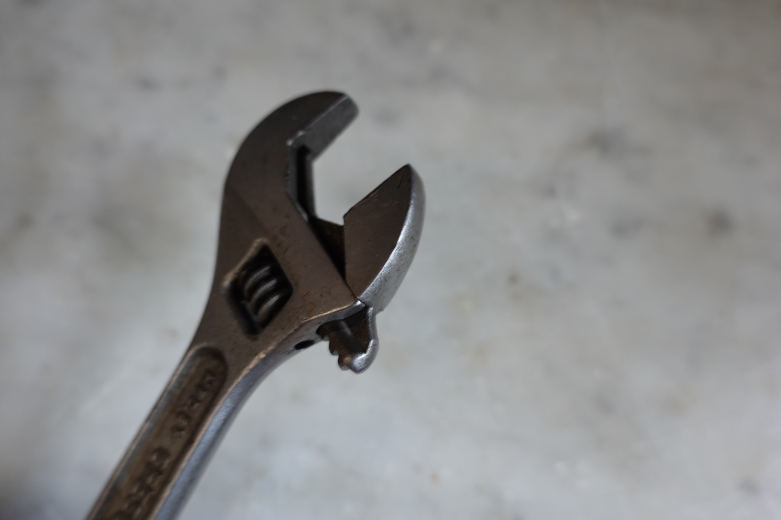 Vintage “CRESTOLOY” DOUBLE END ADJUSTABLE WRENCH 6in-8in Mechanic Carpenter