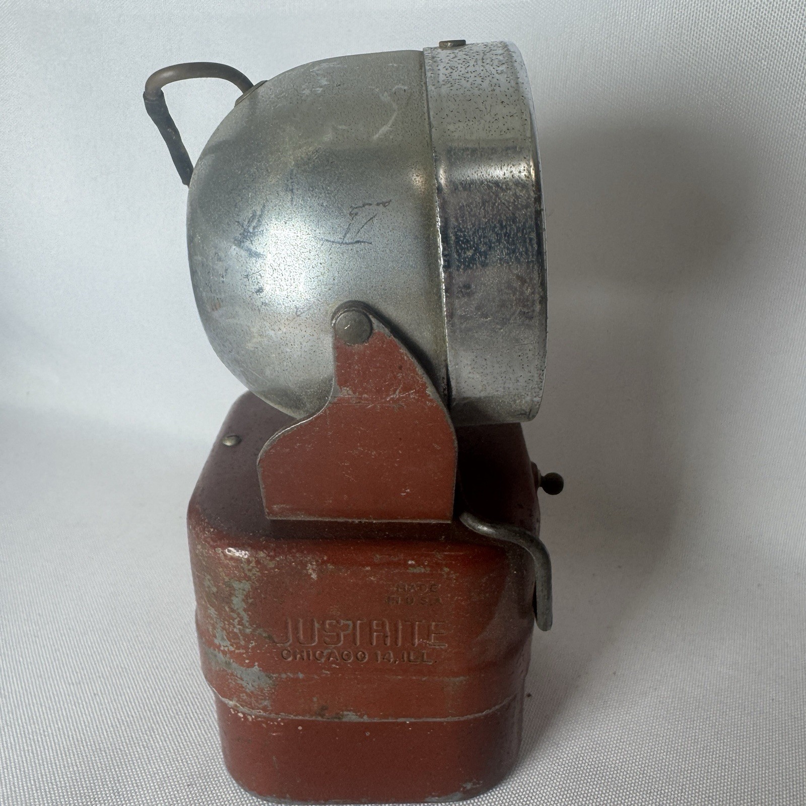 Vintage JUSTRITE Flashlight 6Volt SEARCHLIGHT Model 2305-1 Partial Box Untested