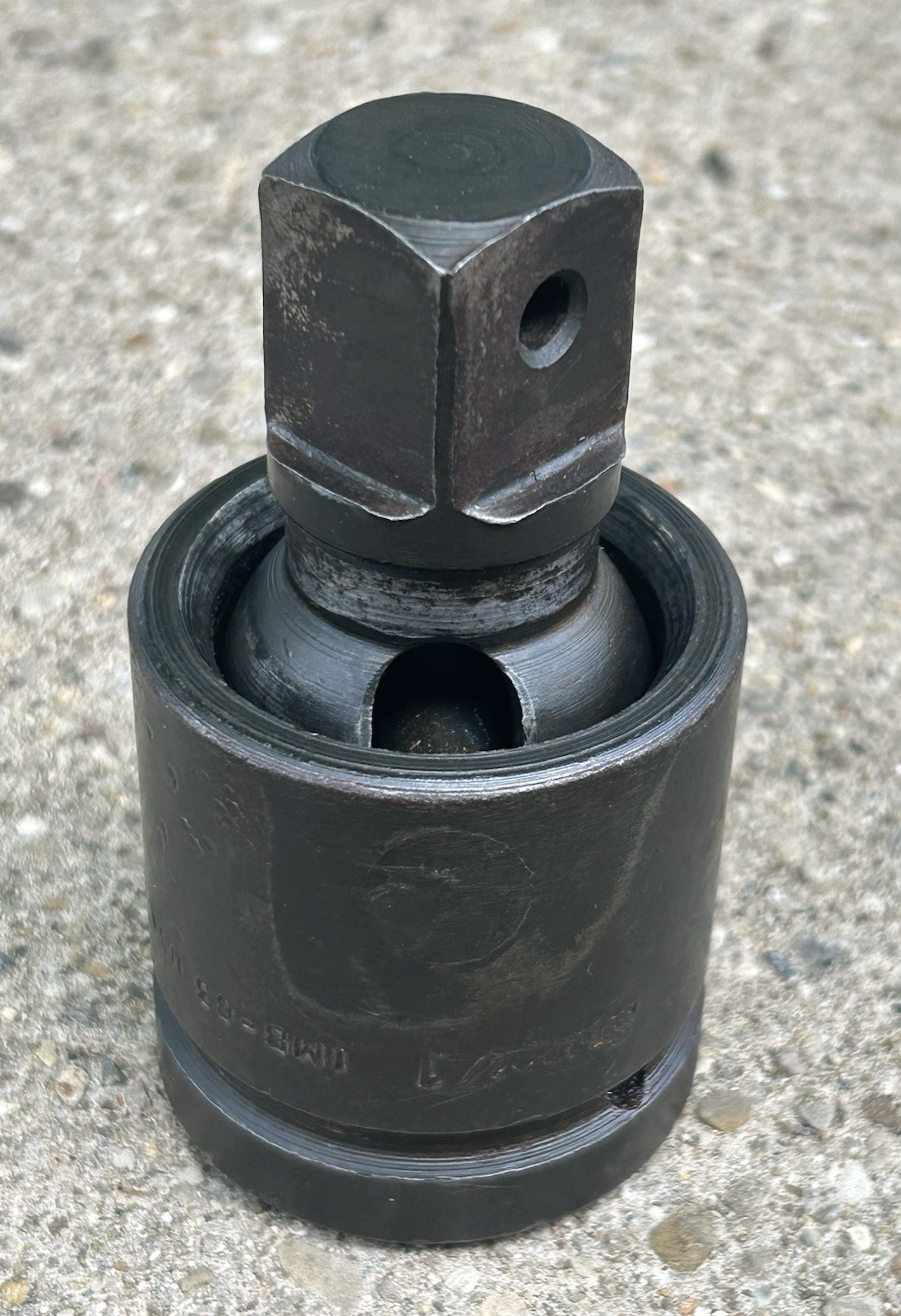 Snap-On IMB-83 Heavy-duty 1″ Drive Impact Universal Swivel Joint socket tool